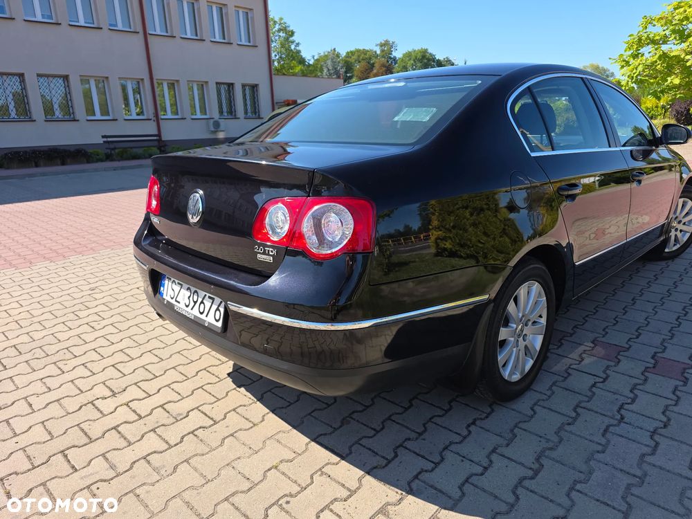 Volkswagen Passat 2.0 TDI Comfortline - 18
