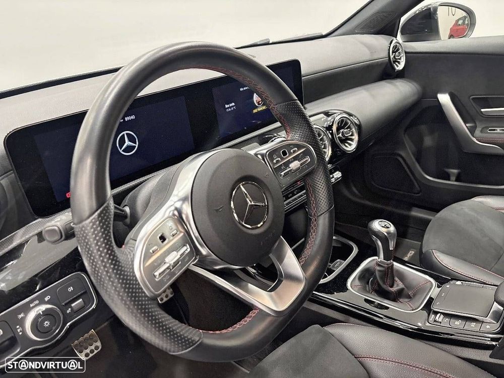 Mercedes-Benz A 160 AMG Line - 12