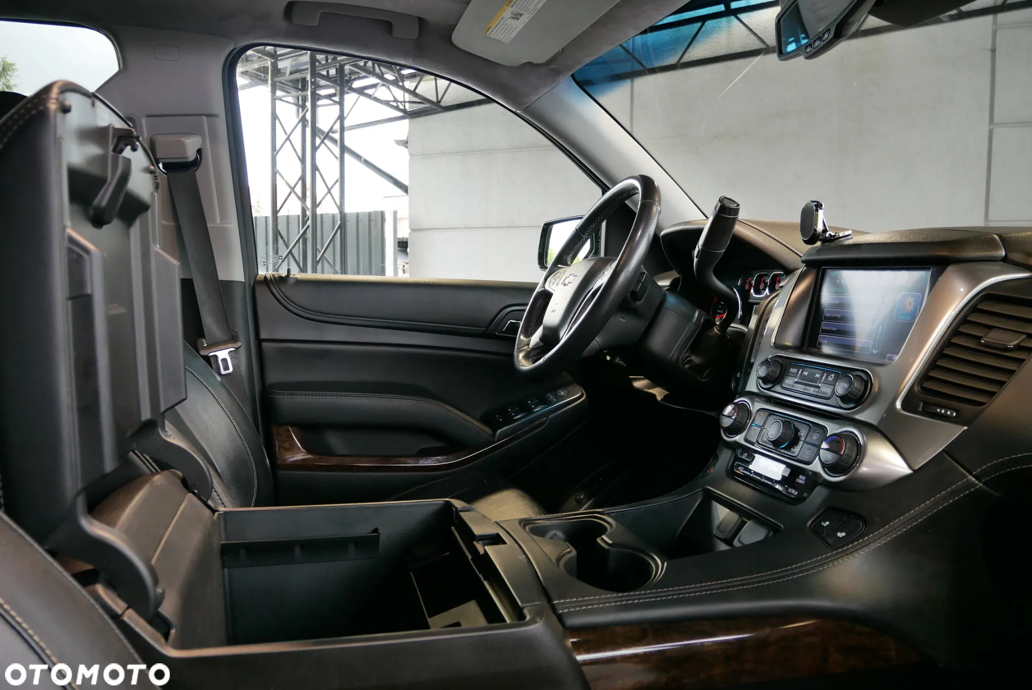 Chevrolet Tahoe - 32