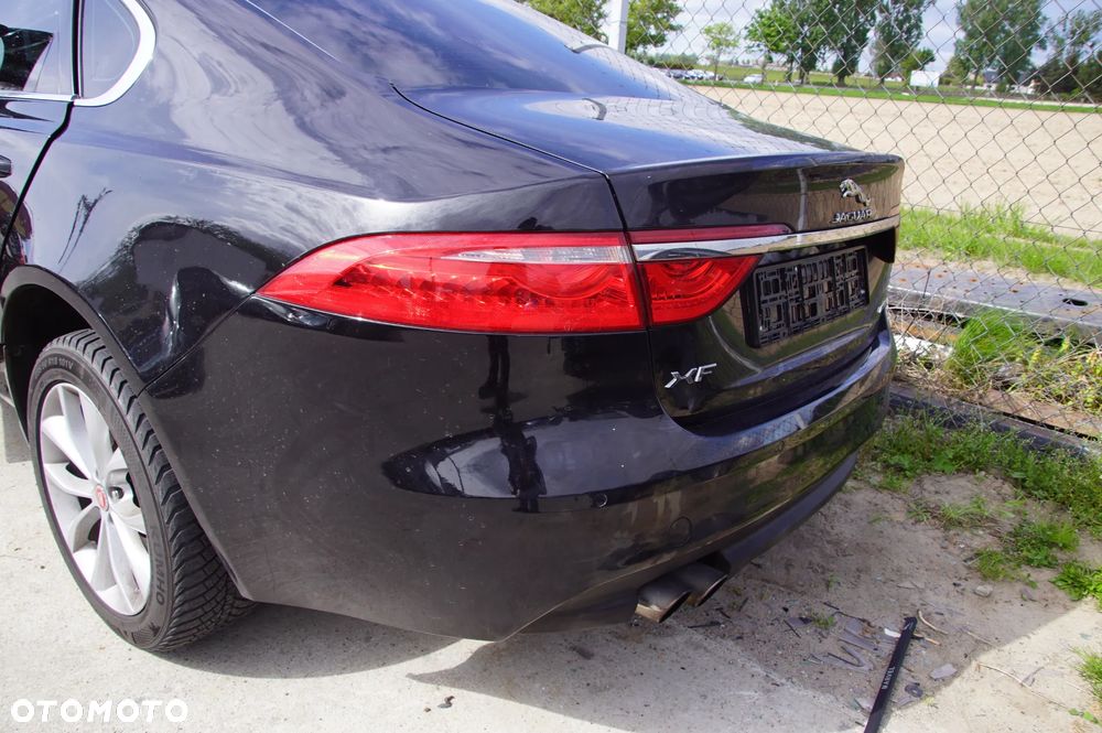 Auto na części 692106889 Jaguar XF X260 2017 2.0 d aj200 204DTA 180 km skrzynia ZF 8HP45 Santorini Black drzwi prawe błotnik lampa grill silnik skrzynia biegów klapa fotele lampy dpf  szyba lusterko deska wybierak pokrętło selektor skup aut - 10