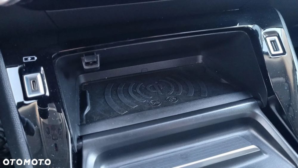 Peugeot 2008 1.5 BlueHDi Allure S&S EAT8 - 24