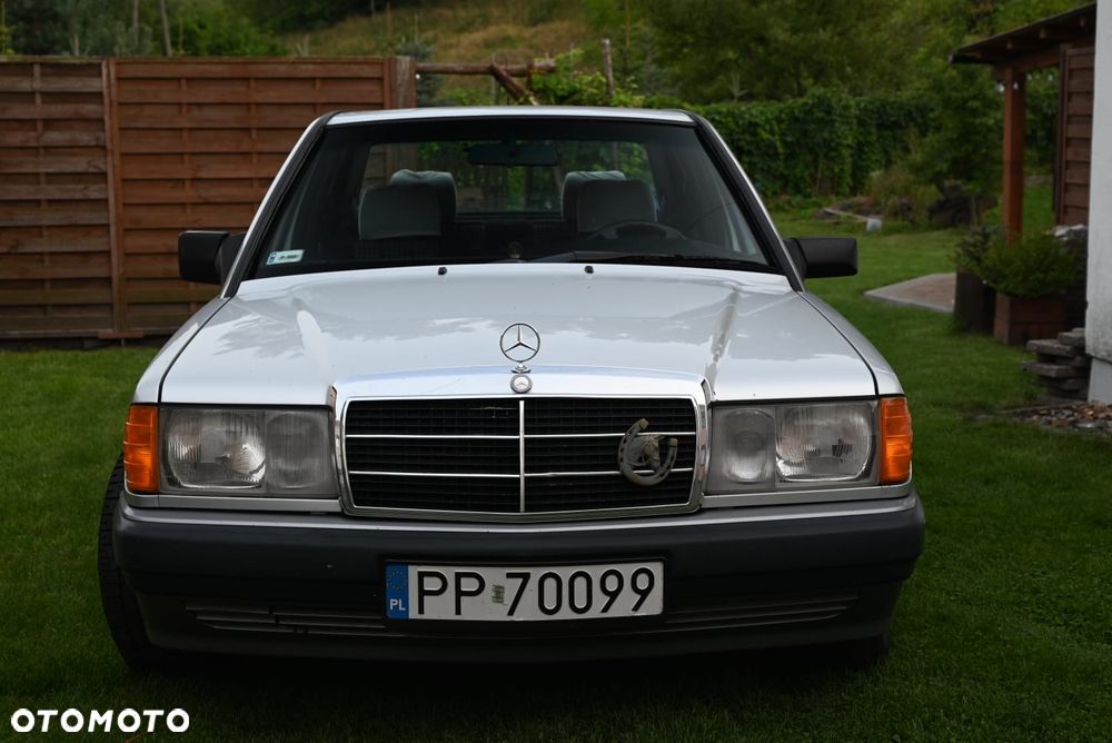 Mercedes-Benz W201 (190) - 2