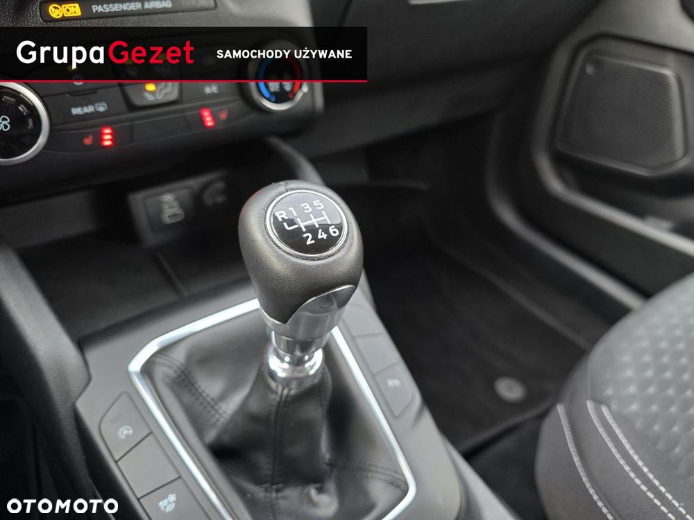 Ford Kuga - 25