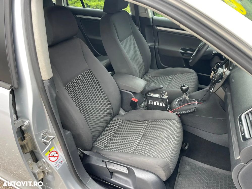 Volkswagen Golf 1.6 TDI BlueMotion Technology DPF Comfortline - 15
