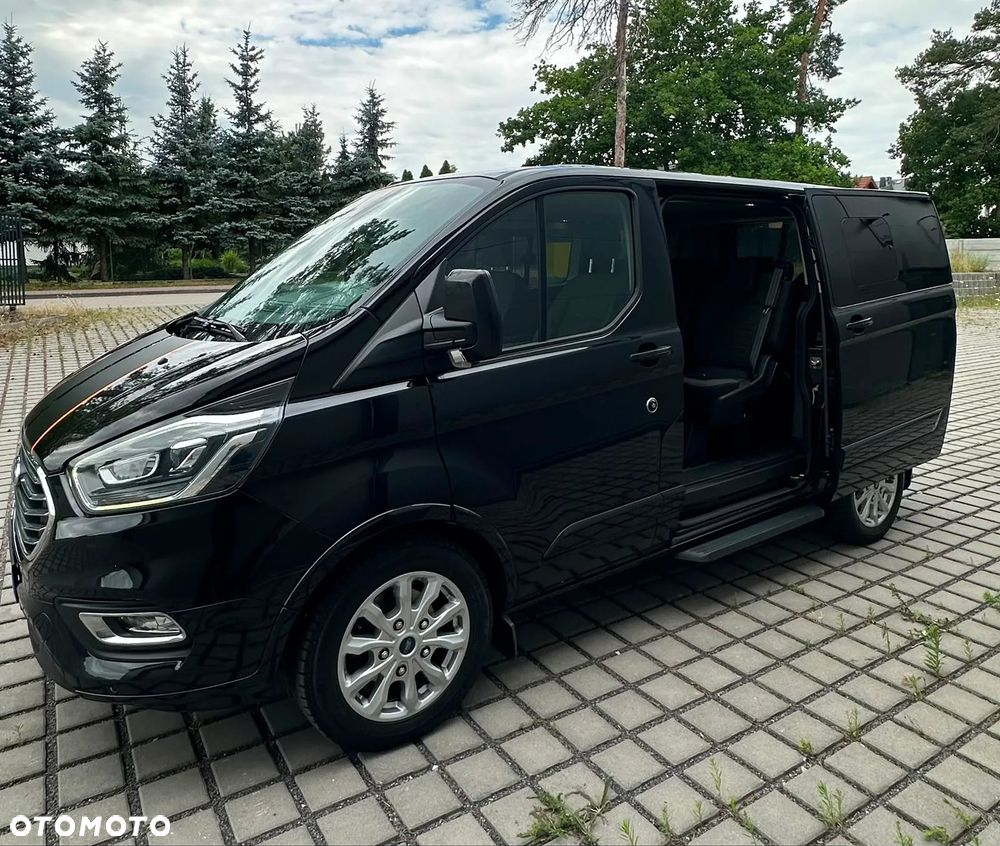 Ford Tourneo Custom - 13