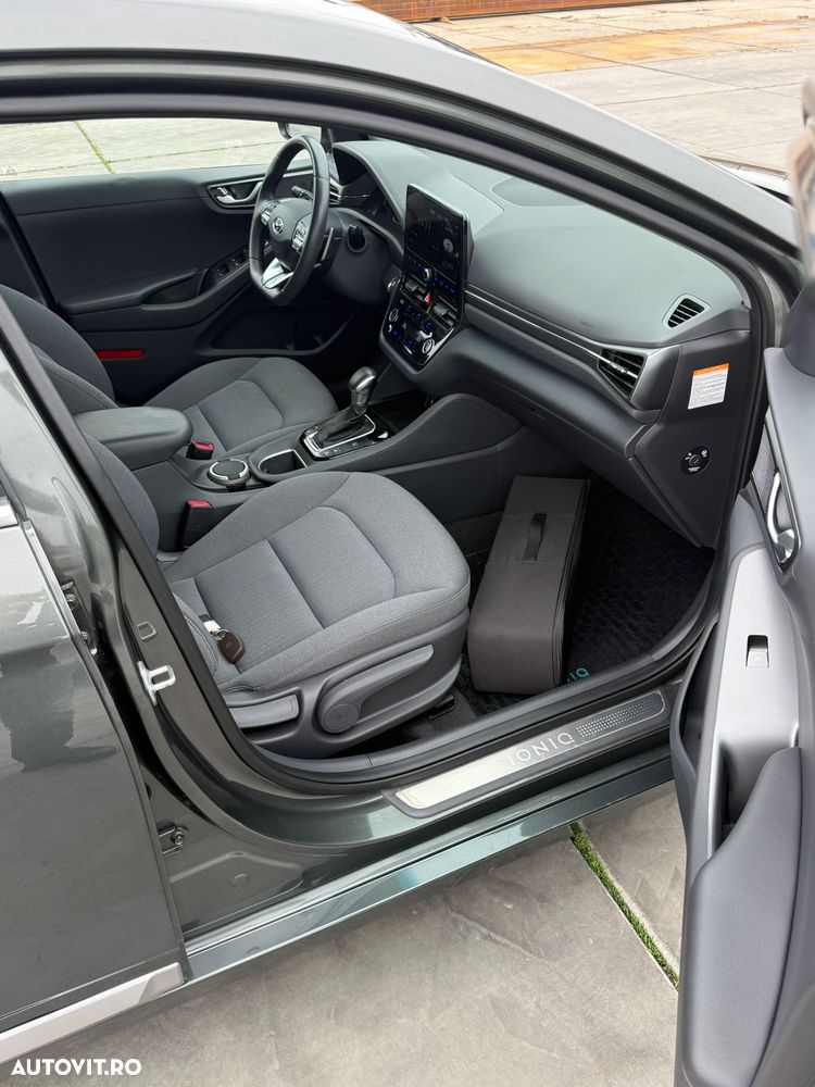 Hyundai IONIQ 1.6 141CP Exclusive - 16