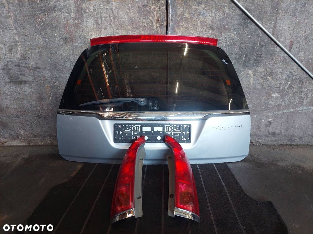KLAPA BAGAŻNIKA + LAMPY HONDA STREAM I - 1