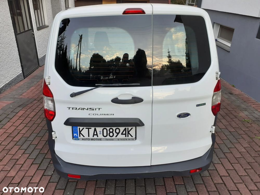 Ford Transit Courier - 3