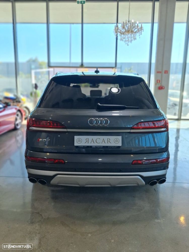 Audi Q7 - 4