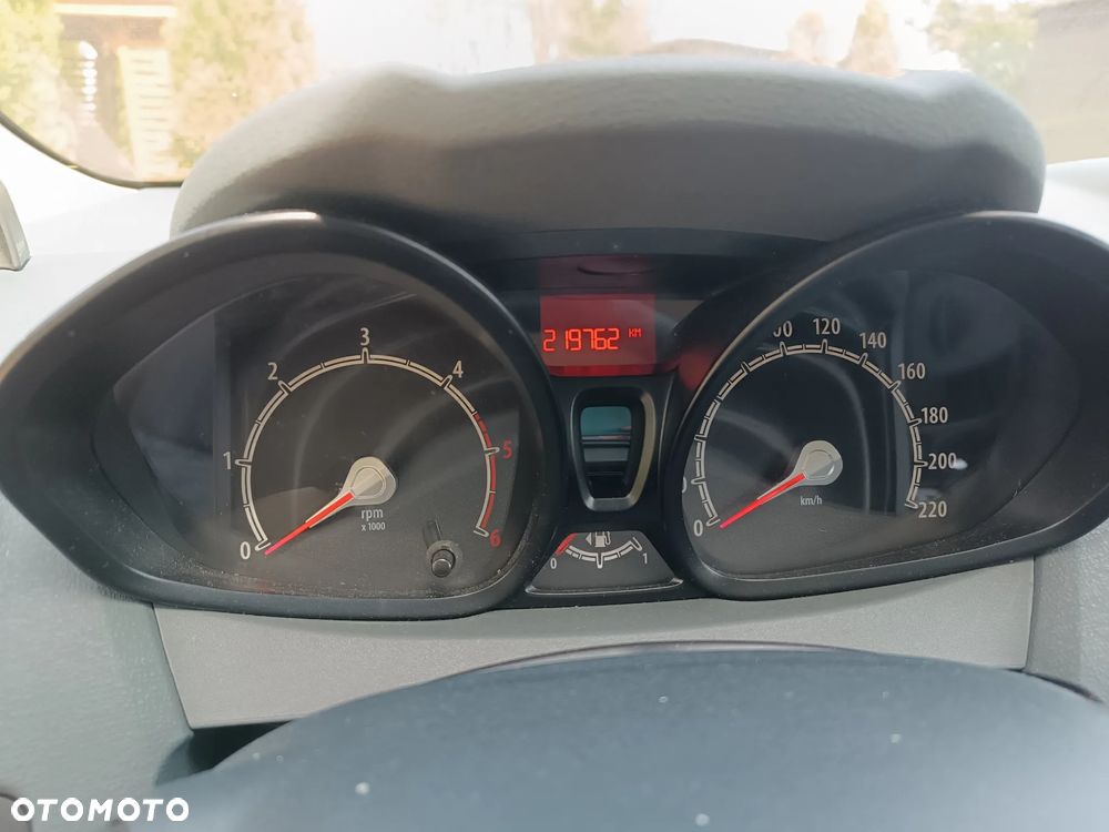 Ford Fiesta - 7
