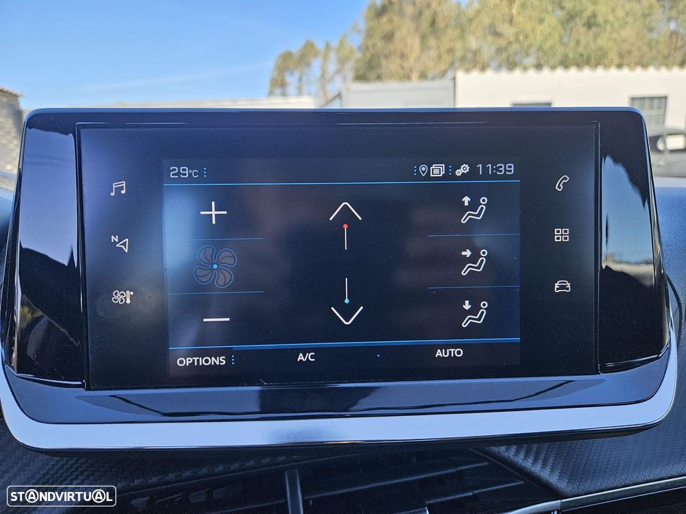 Peugeot 2008 1.2 PureTech Active Pack - 33