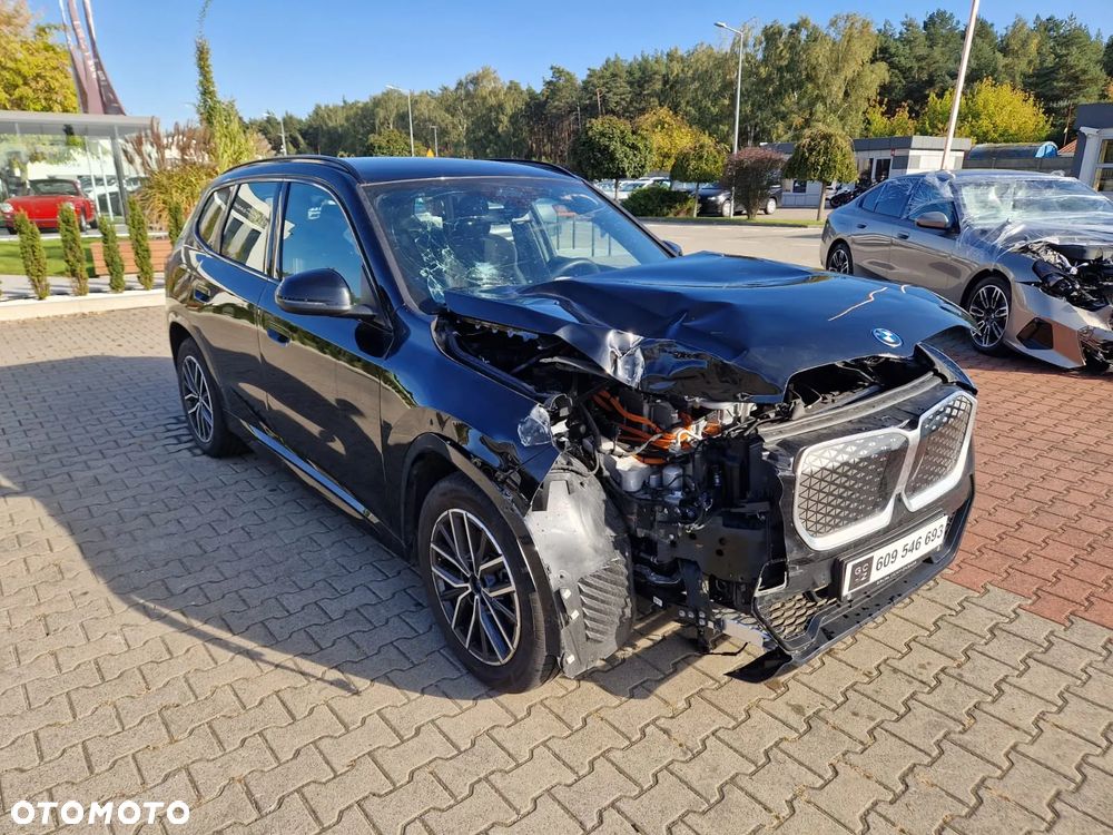BMW iX1 - 6