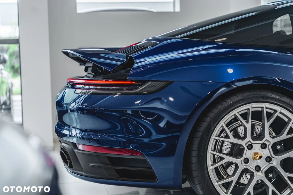 Porsche 911 Targa 4 - 11