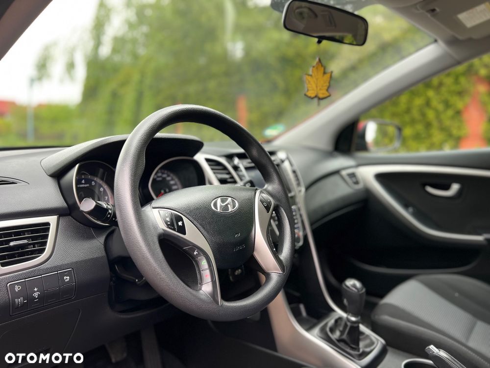 Hyundai i30 i30cw 1.4 Intro Edition - 29