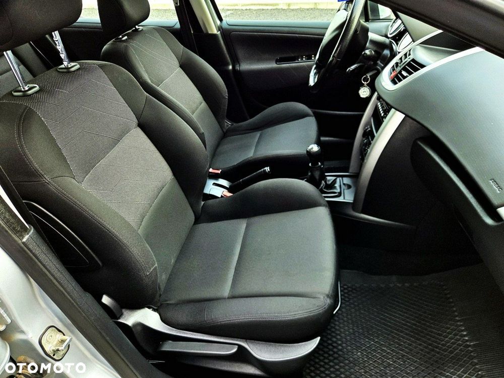 Peugeot 207 1.6 Premium - 23