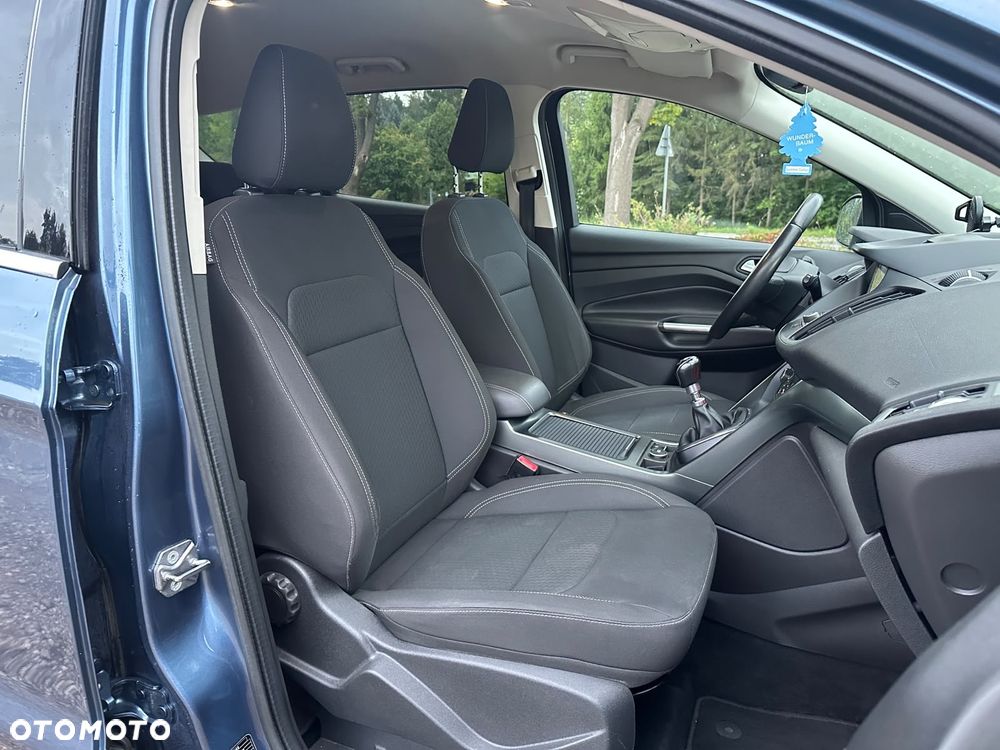 Ford Kuga 1.5 EcoBoost 2x4 Titanium - 12