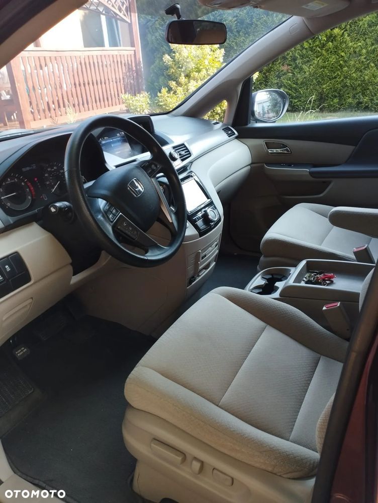 Honda Odyssey 3.5 LX - 27
