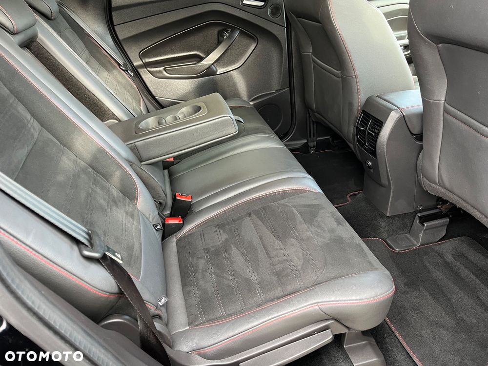 Ford Kuga 1.5 EcoBoost 2x4 ST-Line - 22