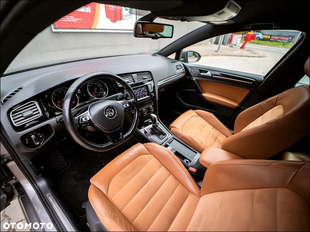 Volkswagen Golf - 14