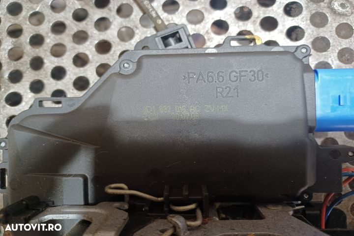 Broasca usa fata dreapta 3D1837016 Volkswagen VW Golf 5 [2003 - 2009] - 3