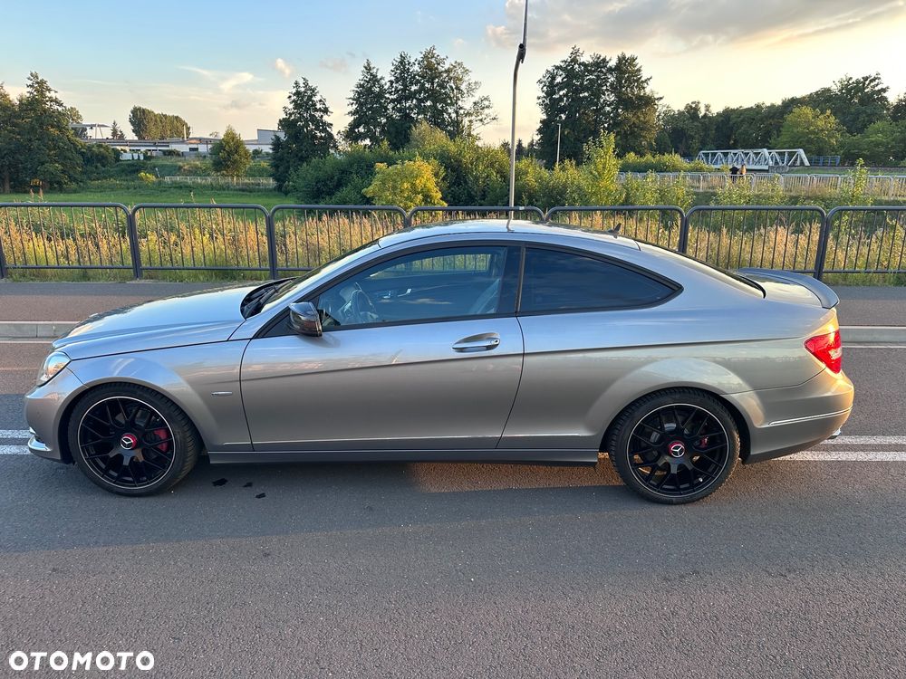 Mercedes-Benz Klasa C 220 CDI DPF Automatik Avantgarde - 6