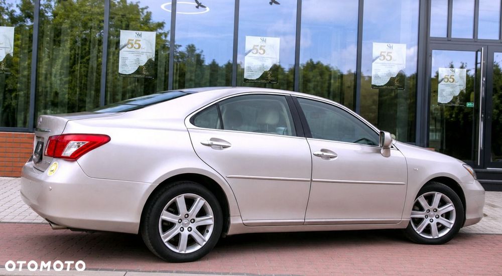 Lexus ES - 5