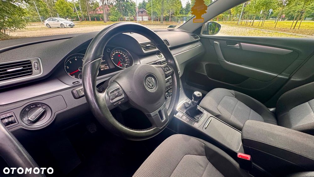 Volkswagen Passat 1.8 TSI Exclusive - 35