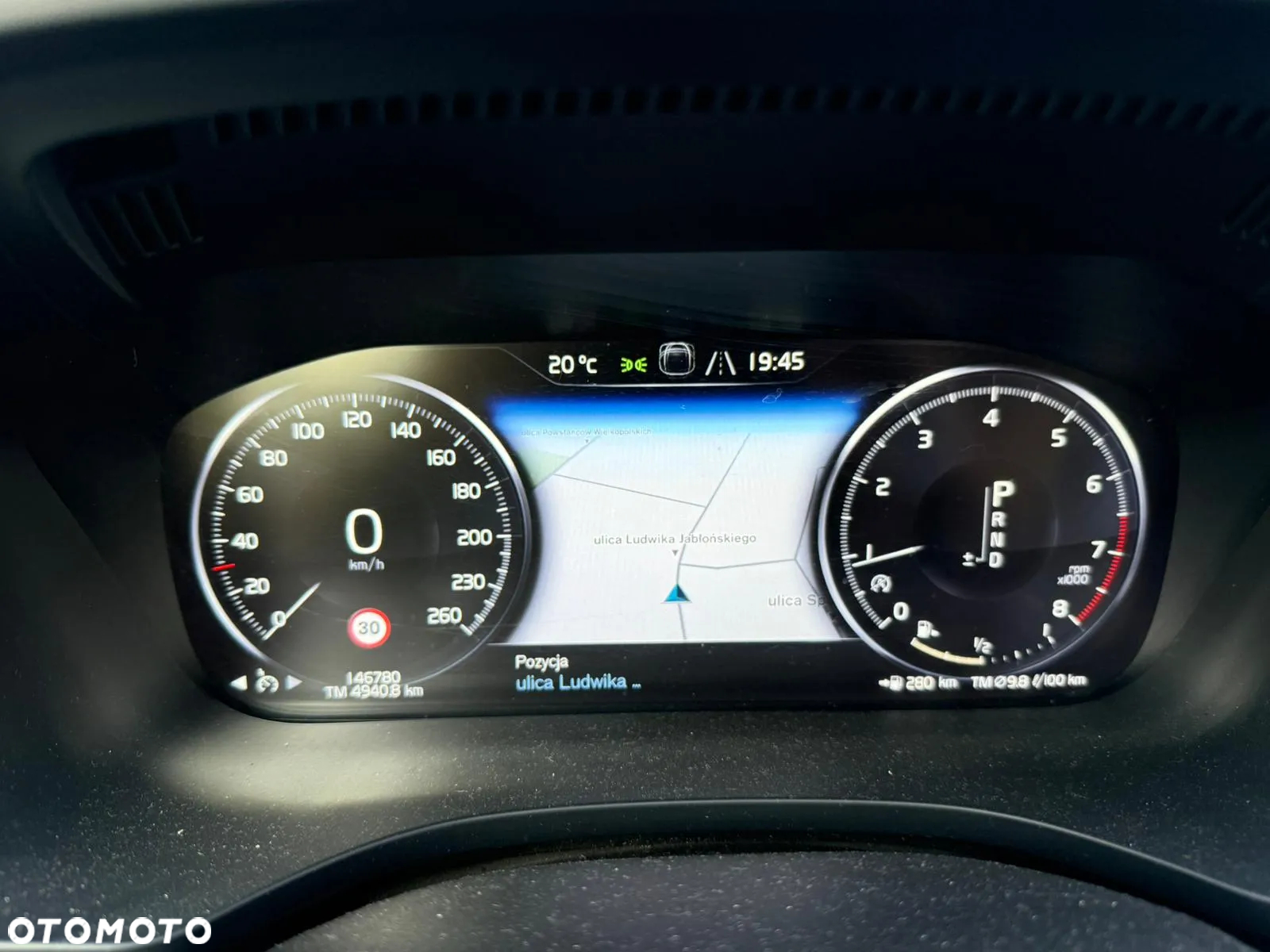Volvo XC 60 T4 Momentum - 23
