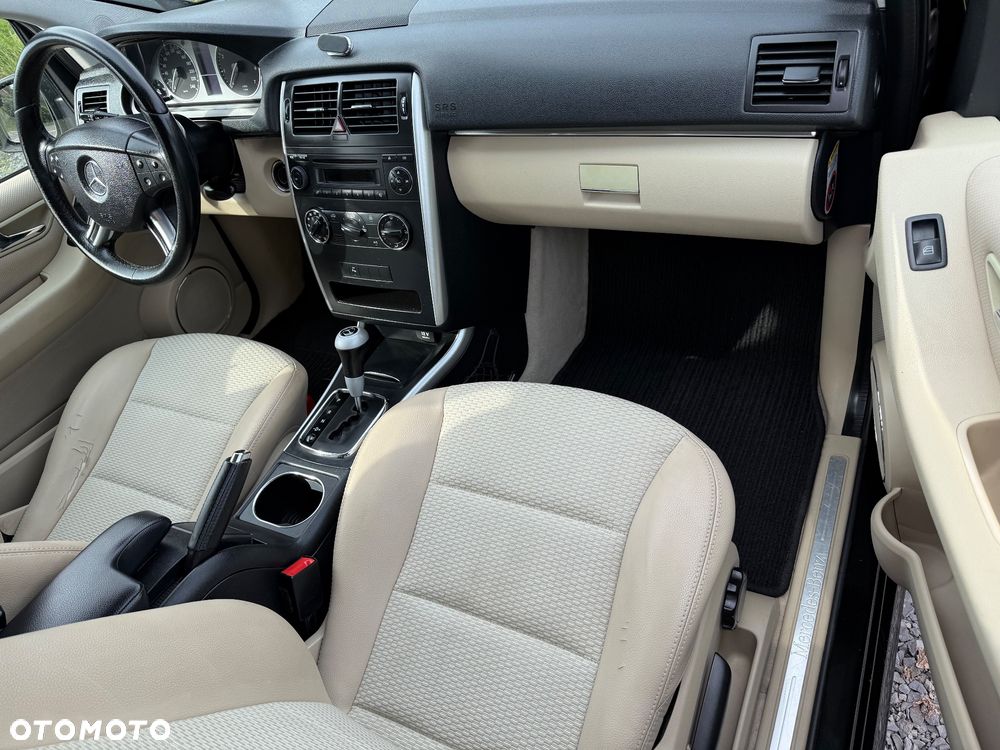 Mercedes-Benz Klasa B 200 Autotronic - 17