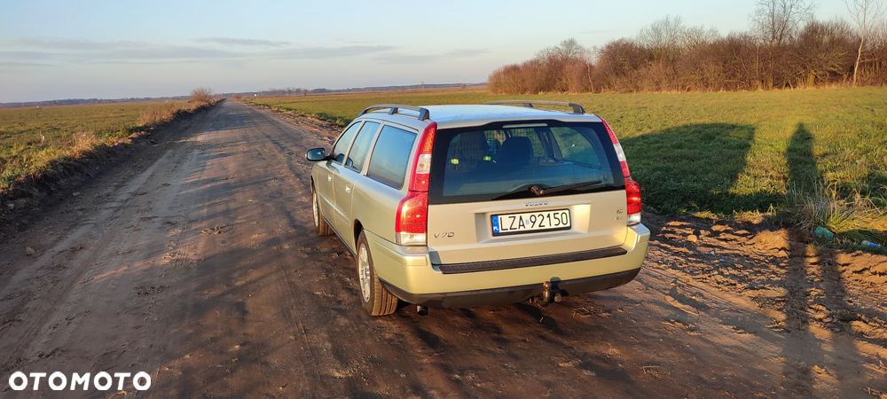 Volvo V70 2.4 Kinetic - 4