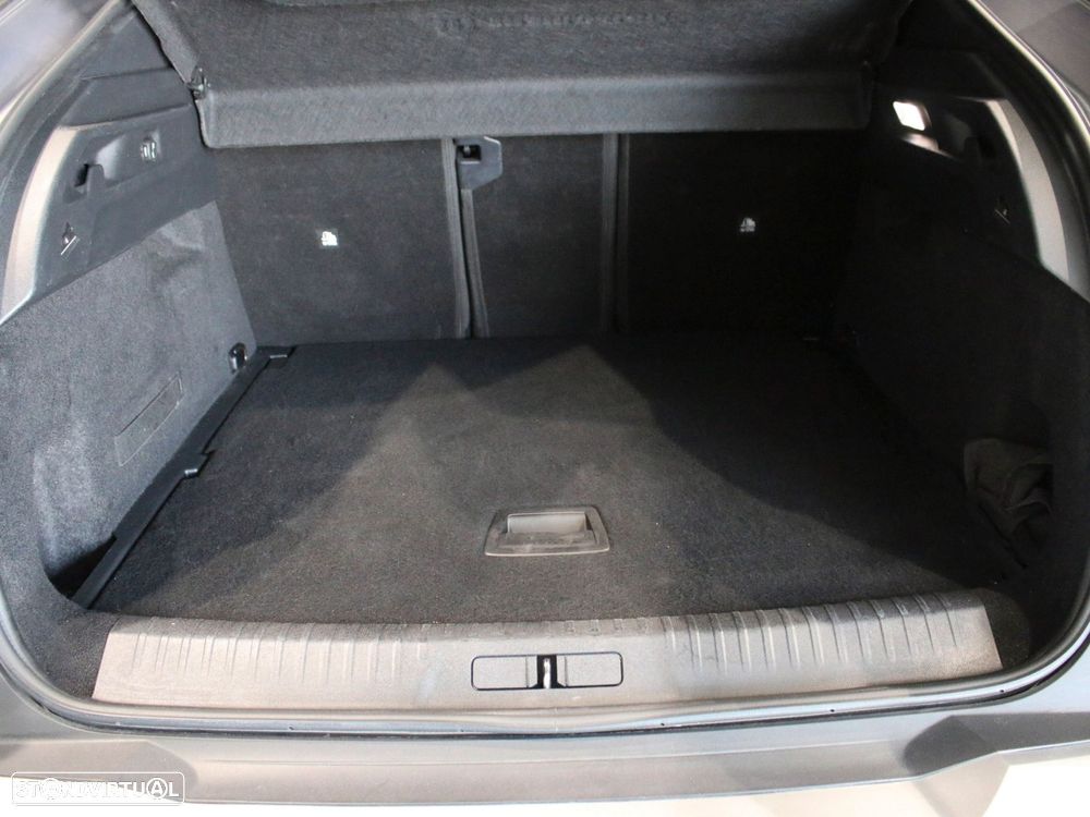 Peugeot 3008 1.2 Hybrid Allure e-DCS6 - 39