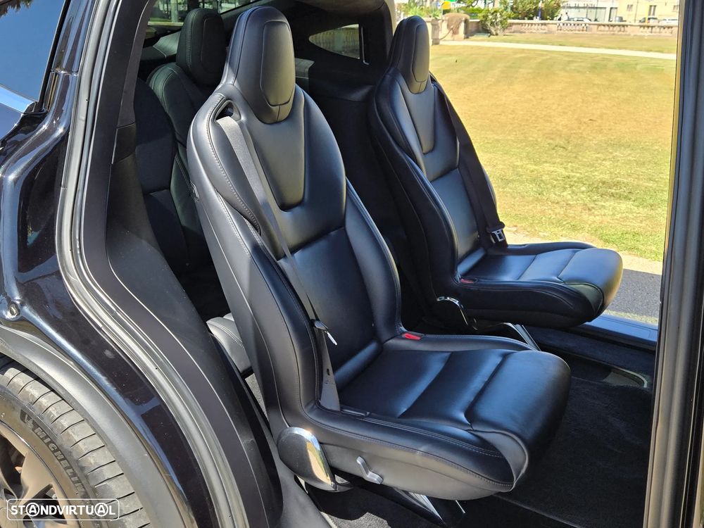 Tesla Model X 100D - 13