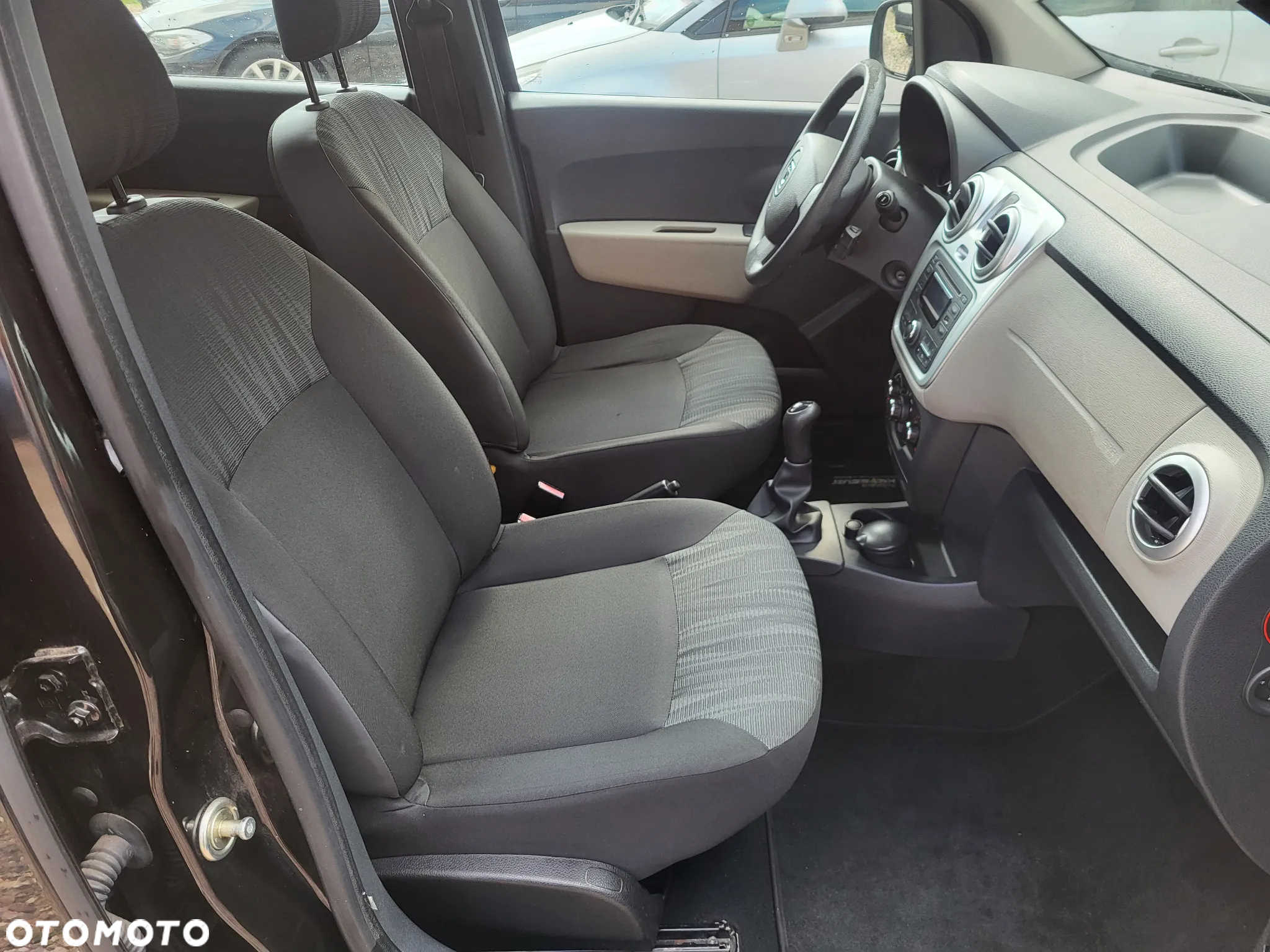 Dacia Lodgy 1.2 TCe Laureate - 6