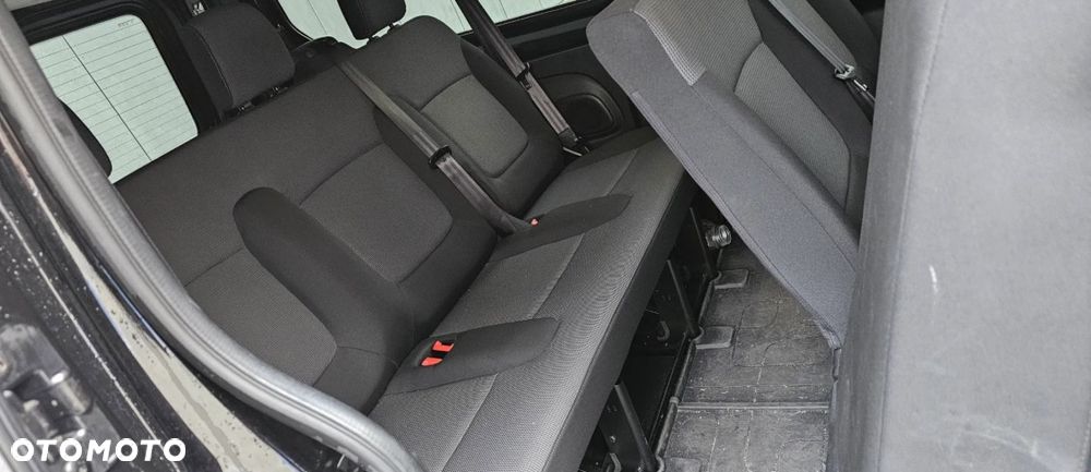 Renault Trafic 2.0 dCi - 11