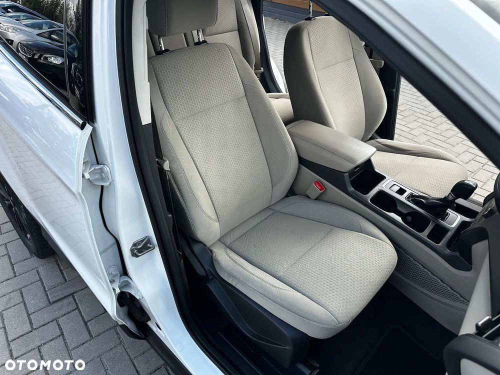 Ford Escape 2.0 EcoBoost AWD Titanium - 24