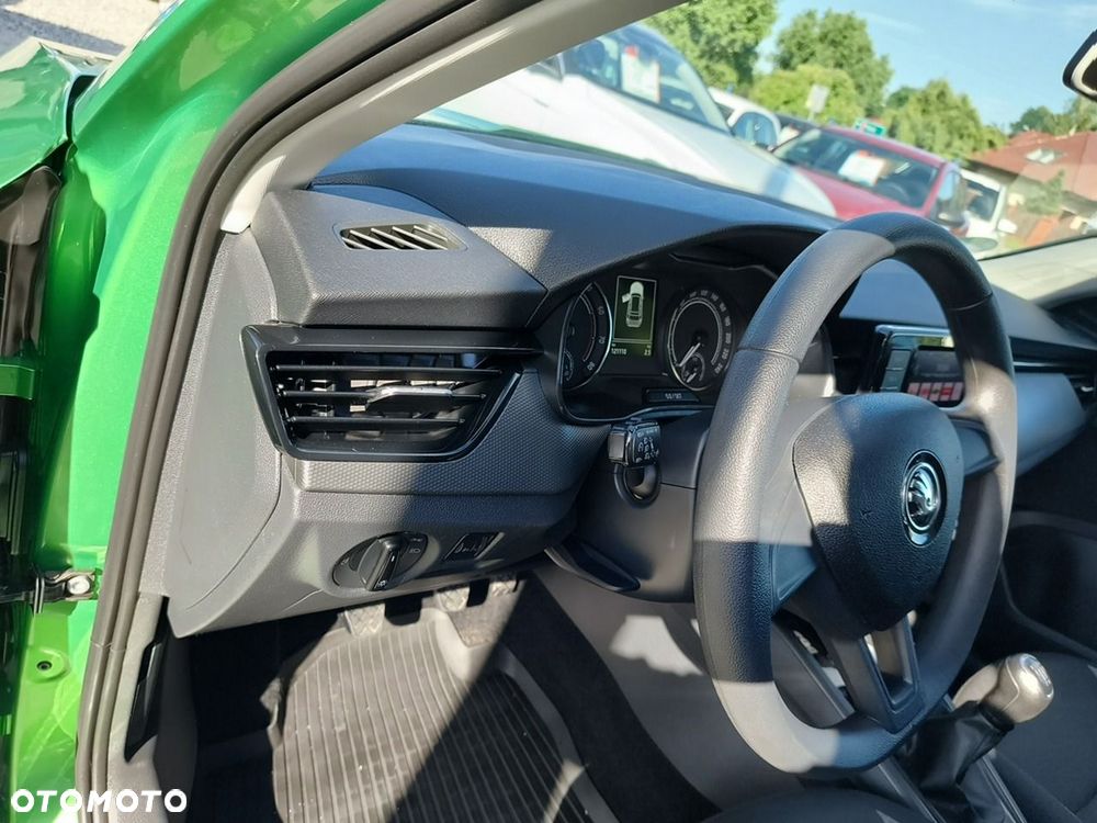 Skoda Kamiq 1.0 TSI Active - 10