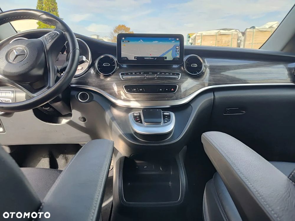 Mercedes-Benz Klasa V 300 d 4-Matic 9G-Tronic - 11