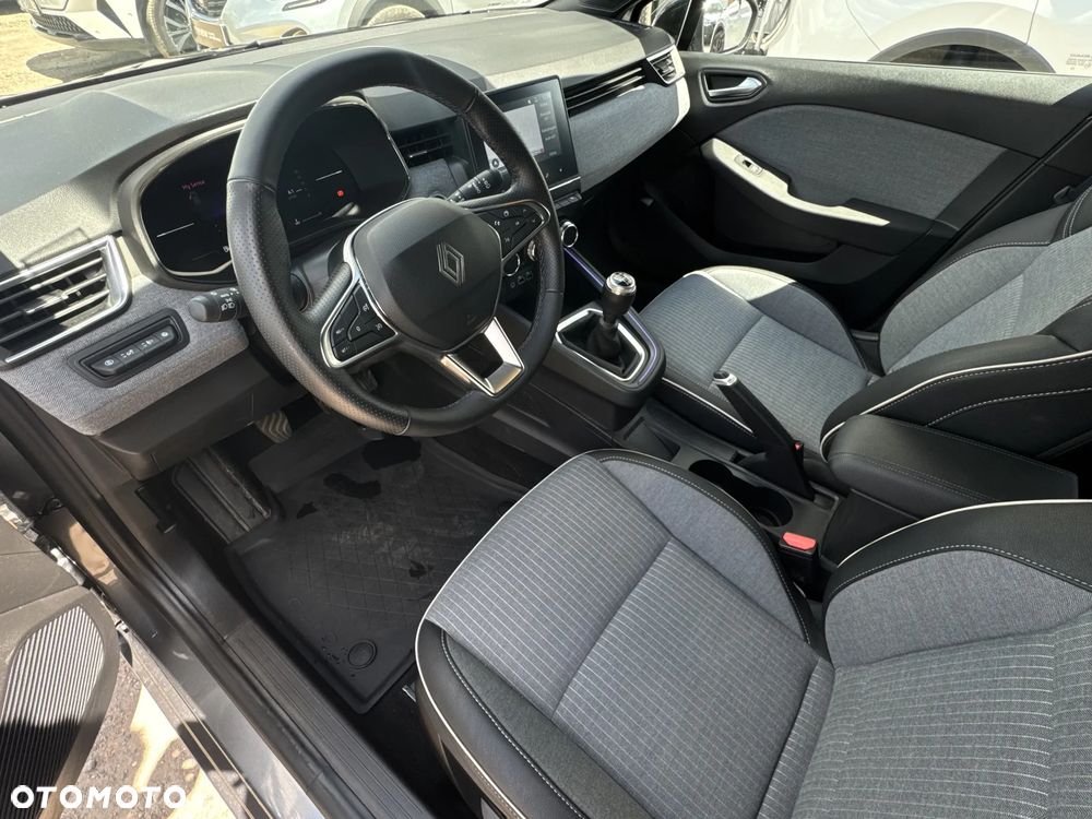 Renault Clio 1.0 TCe Techno - 9