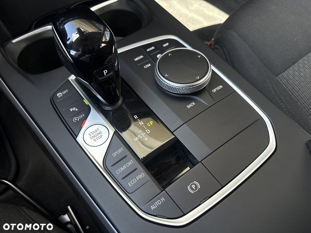 BMW Seria 1 118i - 18