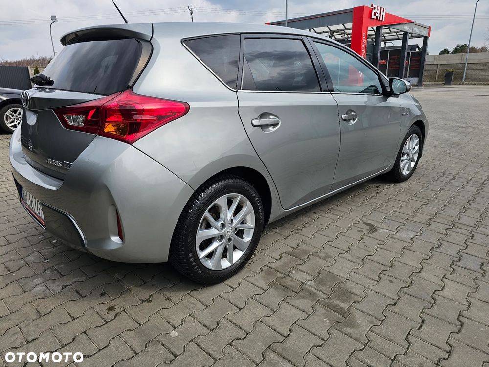 Toyota Auris 1.8 HSD Luna - 8
