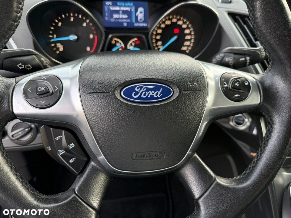 Ford Kuga 2.0 TDCi 2x4 Titanium - 22