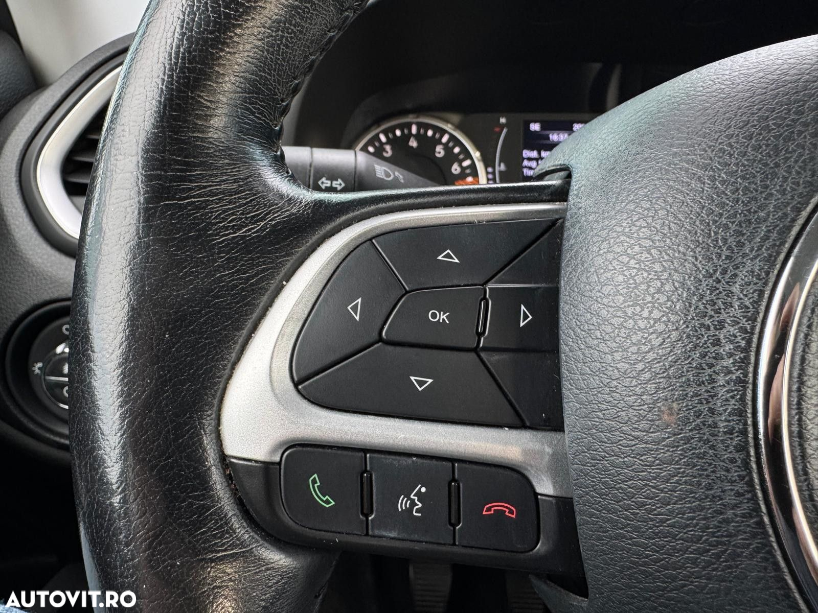 Jeep Renegade - 14