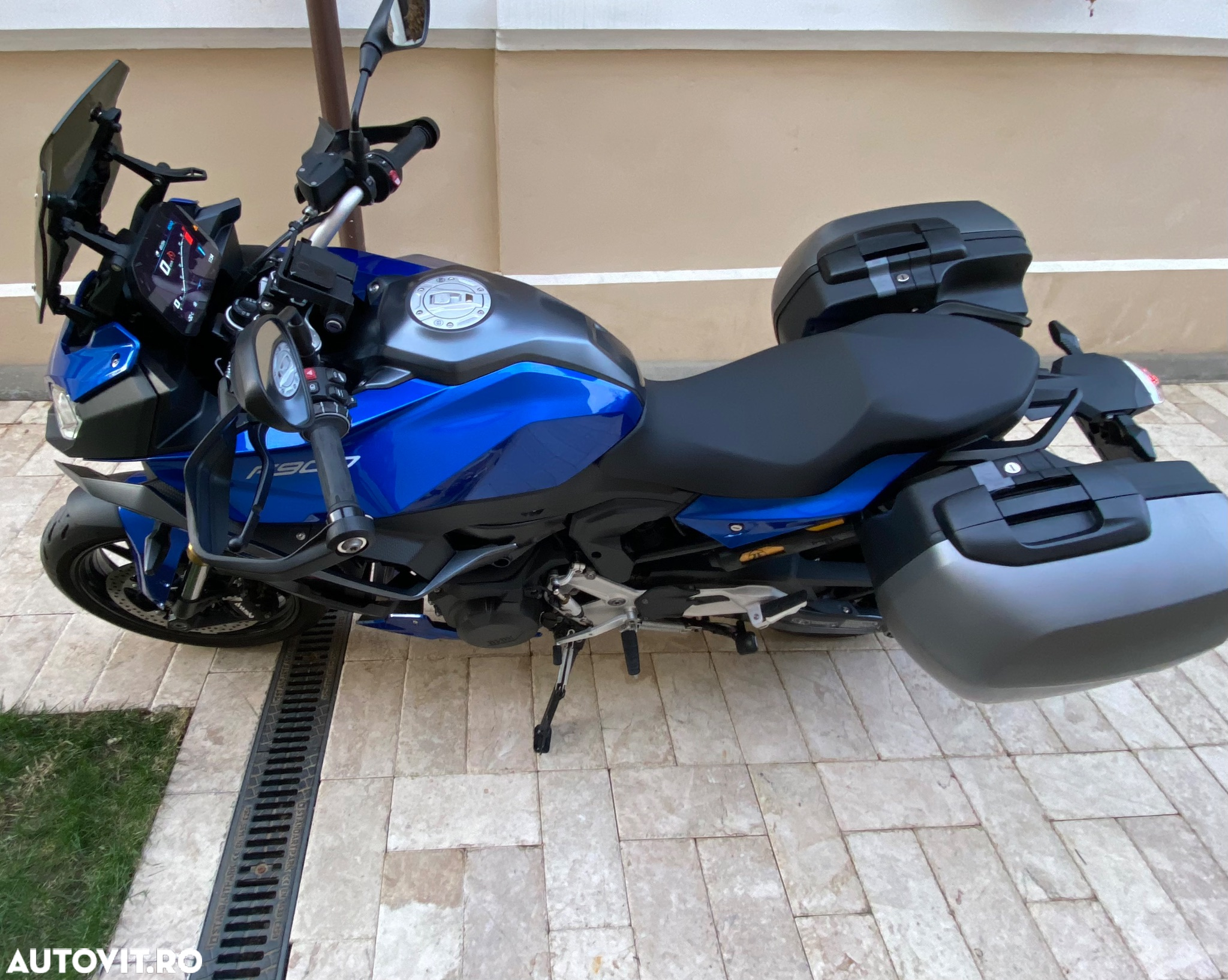 BMW F900XR - 11