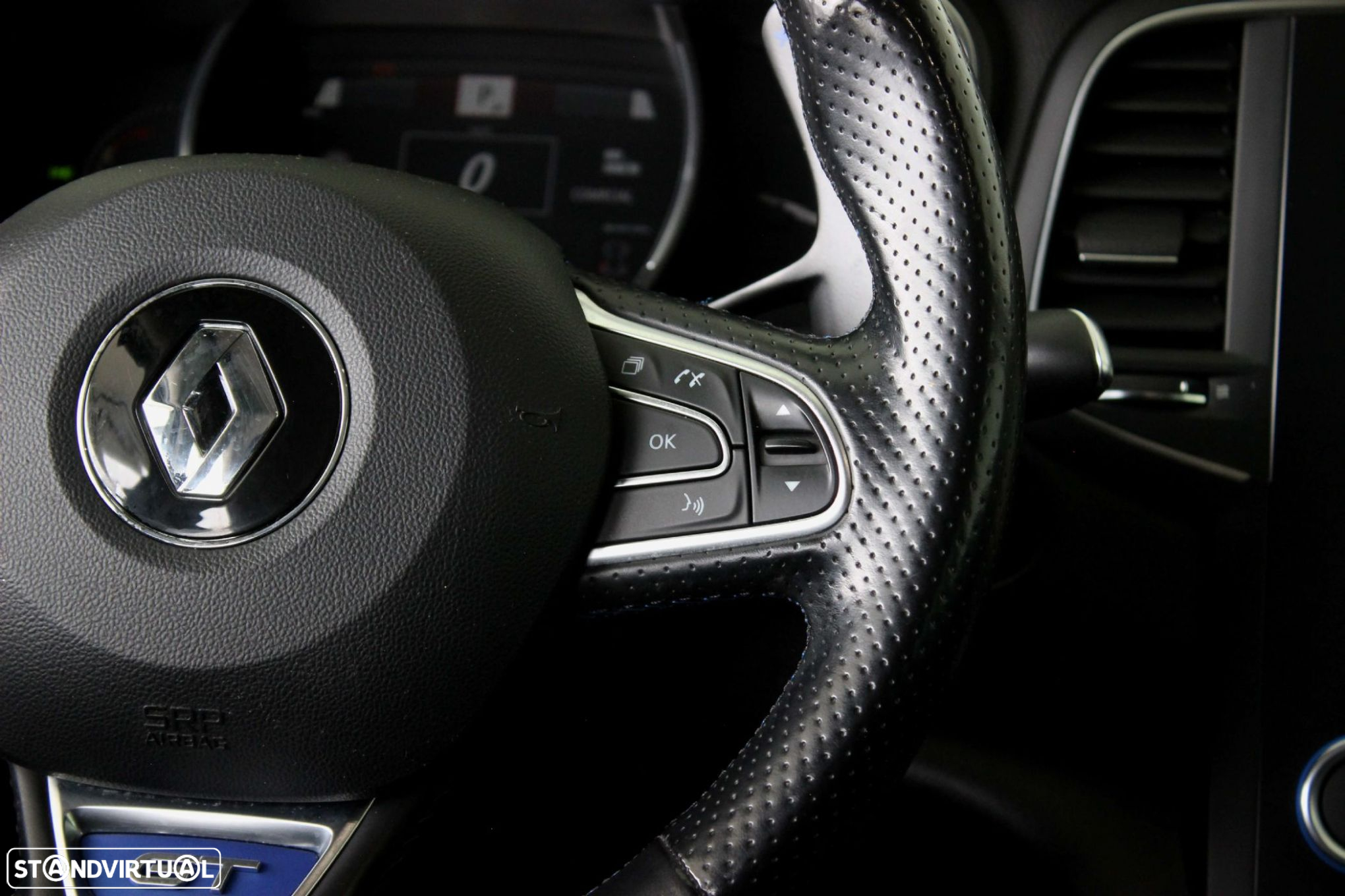 Renault Mégane 1.6 dCi GT EDC - 24