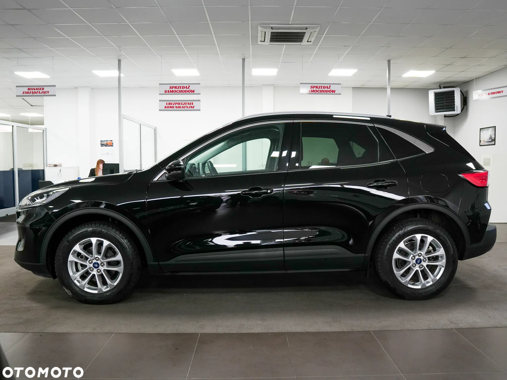 Ford Kuga - 4