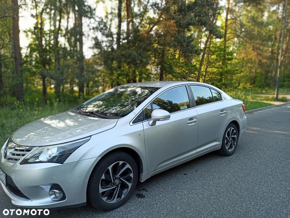Toyota Avensis 1.8 Active - 10