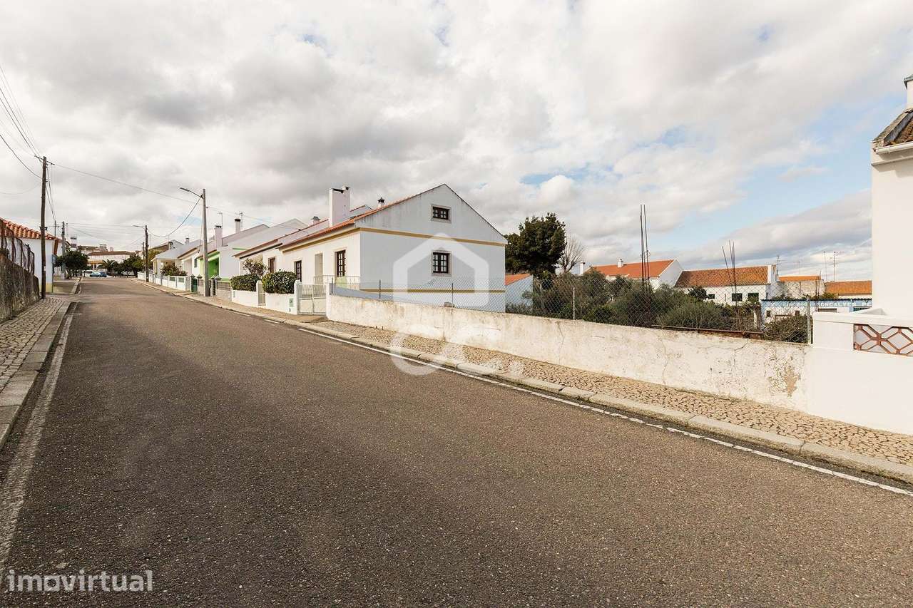 Terreno de 398 m2 p/ construção de moradia | Zona central de Mora - Grande imagem: 3/23