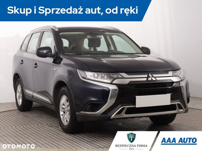 Mitsubishi Outlander - 3