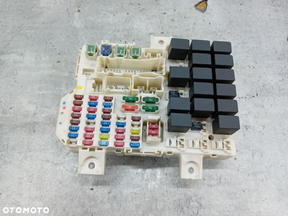 SKRZYNKA BEZPIECZNIKÓW SMART FORFOUR I A4545400424 MN902450 1.5 CDI - 1