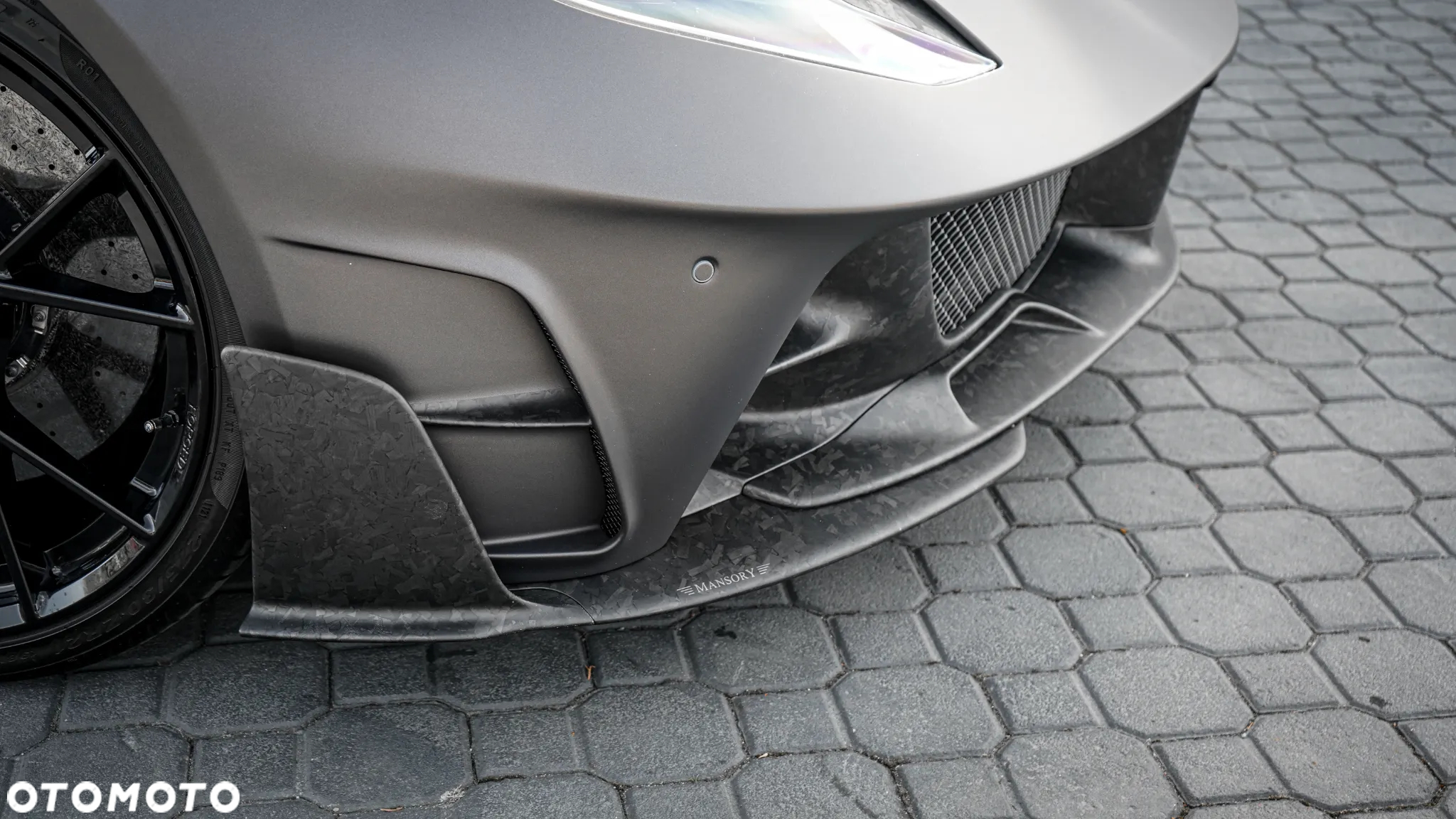 Ferrari 812 Superfast - 7
